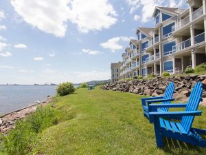 Beacon Pointe on Lake Superior