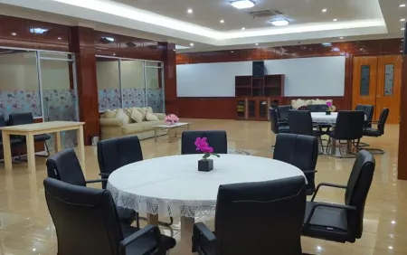 Hotel Sakura Syariah Отели в г. Агам