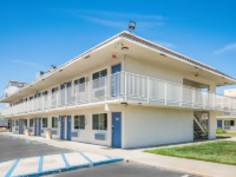 威廉斯6號汽車旅館 威廉斯酒店