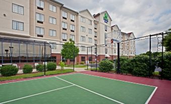 Holiday Inn Express & Suites Indianapolis - East