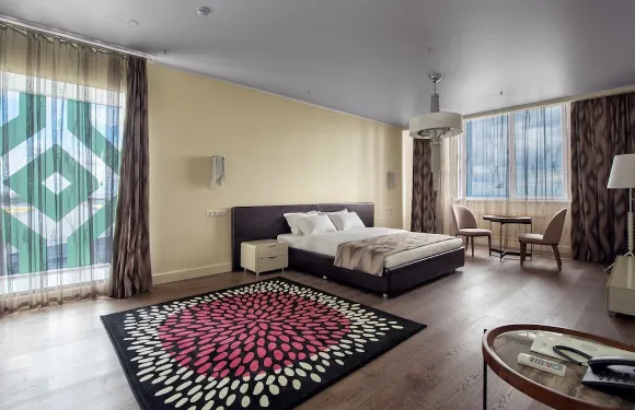 烏法公園市酒店