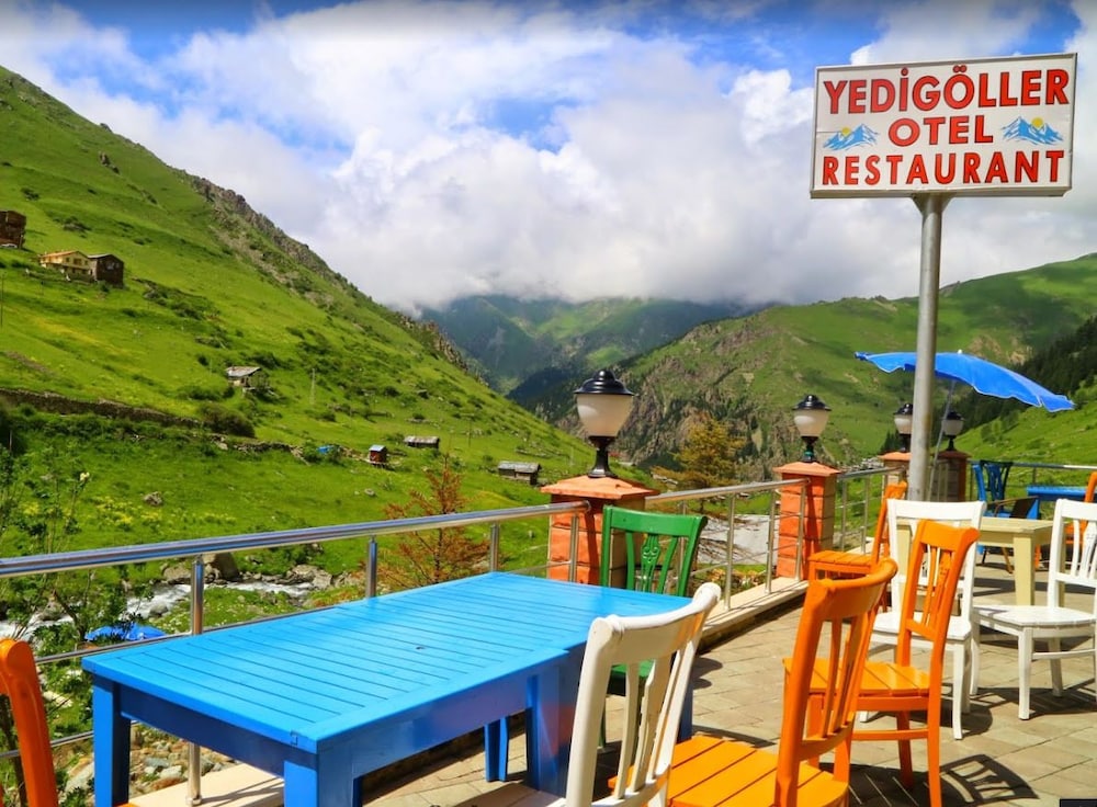 Yedigoller Hotel & Restaurant