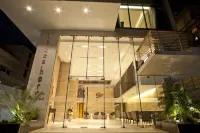 Lakeshore Suites Banani Hotels in 