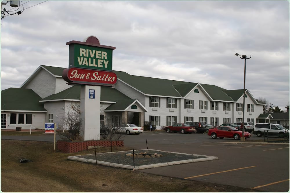 River Valley Inn & Suites