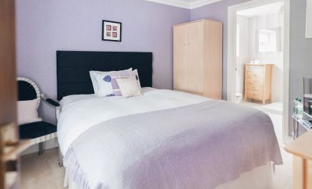 Elizabeth House Hotel - Housity
