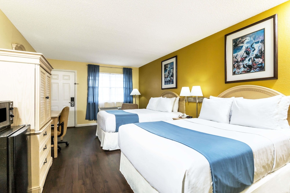 Days Inn by Wyndham Madison