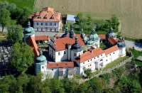 Hotel Tábor Отели в г. Бехине