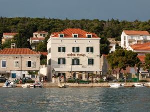 Heritage Hotel Tisno