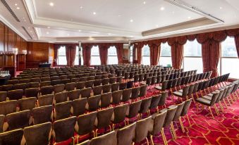 Radisson Blu Hotel & Conference Centre, London Heathrow