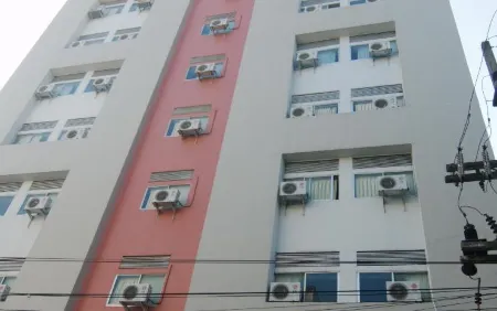 더 하우스 햇 야이