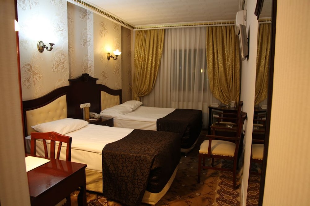 Royal Anka Hotel