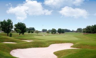 Defence Raya Golf & Country Club
