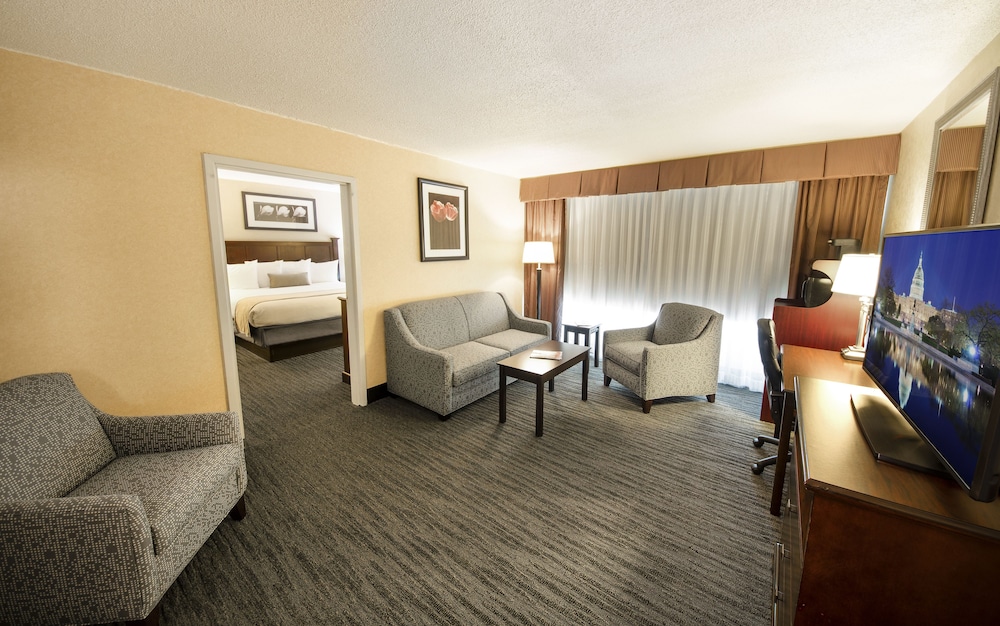 Best Western Plus Rockville Hotel & Suites