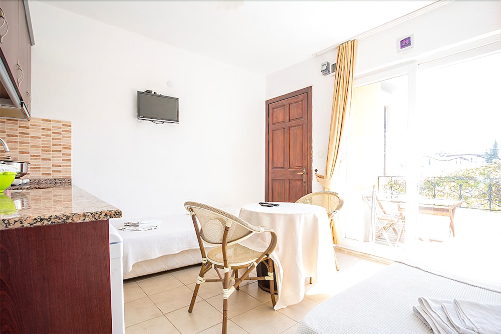 Anna Apart Hotel
