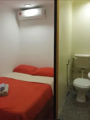 Easybox Budget Hotel Hotels near Gadong Night Market