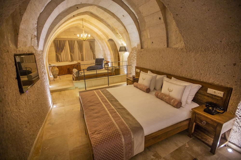 Anka Cave Suites