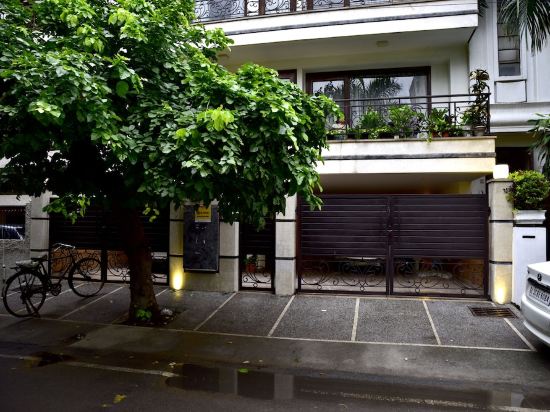 Woodpecker Service Apartments - Green Park