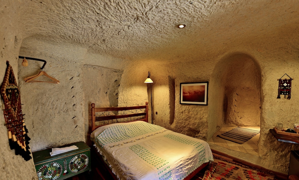 Sultan Cave Suites