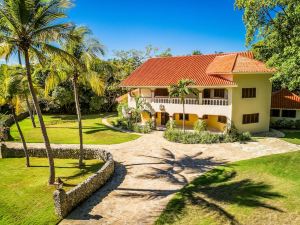 Sea Horse Ranch Villas by Caribe Stays