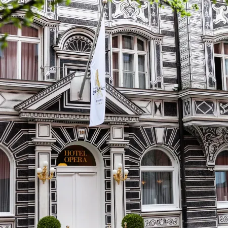 Hotel Opera