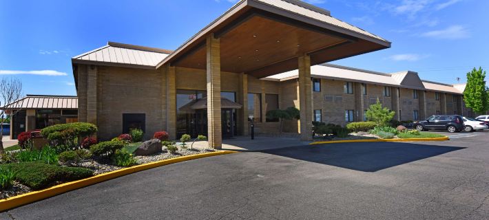 Best Western Plus Ahtanum Inn Hotels in Yakima County
