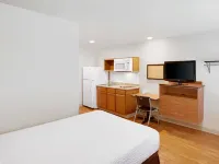 วูดสปริงสวีทส์ คอลเลจสเตชั่น