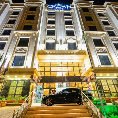 Crown Town Hotel