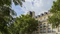 Crowne Plaza Paris République Hotels near Paris Lyon Station