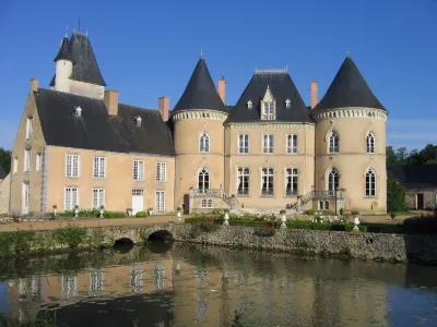 Château de Vaulogé Отели рядом с достопримечательностью «Солемское аббатство»