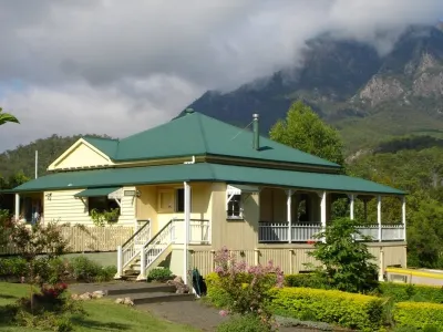 Mt Barney Lodge