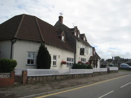 Malt House Отели в г. Falfield