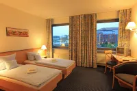 Hotel Near by Các khách sạn ở Laatzen