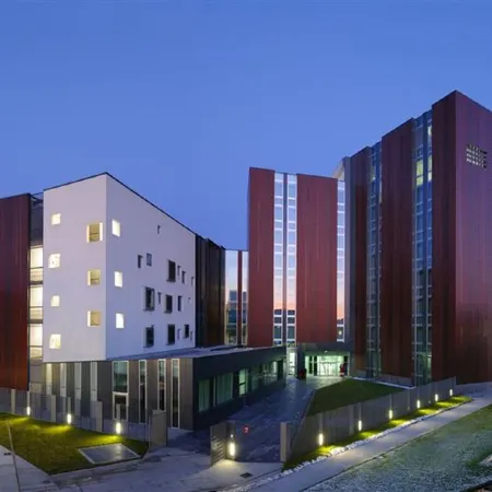 H2C Hotel Milanofiori Отели рядом с достопримечательностью «Фамагоста»