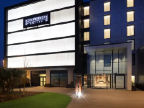 Staybridge Suites LONDON - HEATHROW BATH ROAD by IHG Hotels in Hillingdon