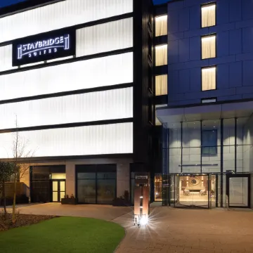 Staybridge Suites LONDON - HEATHROW BATH ROAD by IHG