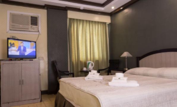 Tagaytay Country Hotel