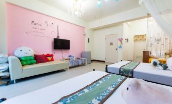 Qiao margin bed and breakfast House