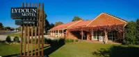 The Lydoun Motel Hotels in Howlong