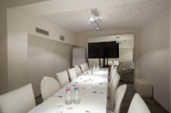 ยูโรสตาร์ส ฟลอเรนซ์ บูทีค