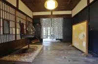 Jin Cang Court Các khách sạn gần JR Sanuki-Shioya station
