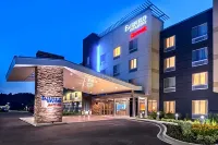 Fairfield Inn & Suites Huntington Các khách sạn gần MUFSC Crime Scene House