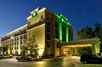 Holiday Inn & Suites Ann Arbor Univ. Michigan Area