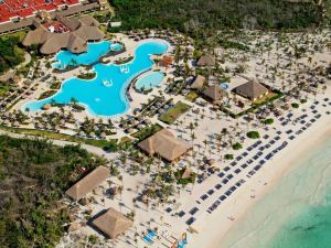 Grand Palladium Colonial Resort & Spa - All Inclusive