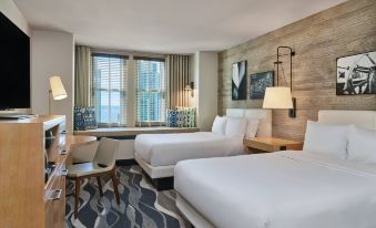2. Hotel Re..
