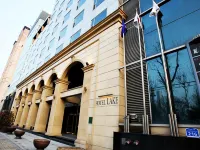 Lake  Hotel Hotels near Garden 5