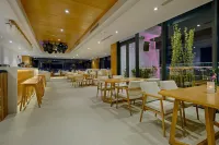 TMS Hotel Da Nang Beach - 5-Star