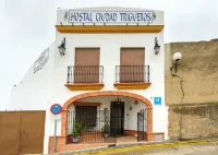 Hostal Ciudad Trigueros - parking
