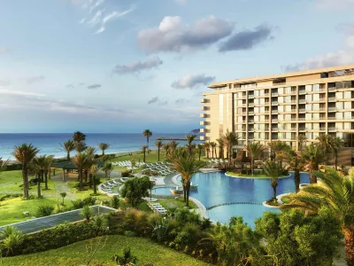 Mövenpick Hotel and Casino Malabata Tanger Hôtels à proximité de : Bouhendia Beach