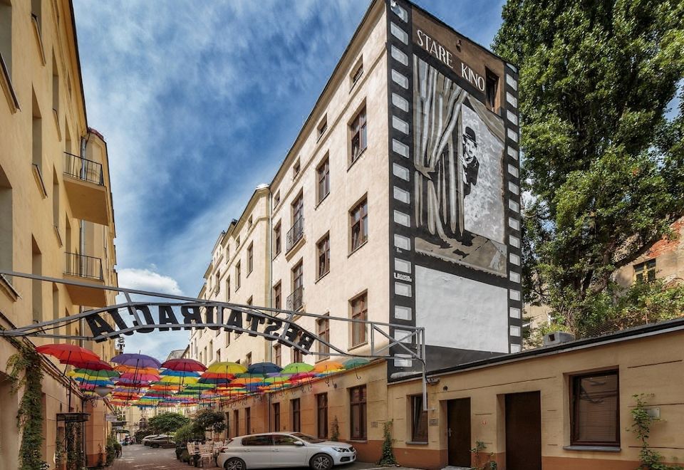 Stare Kino Cinema Residence, Lodz Latest Price & Reviews of Global Hotels  2023 | Trip.com