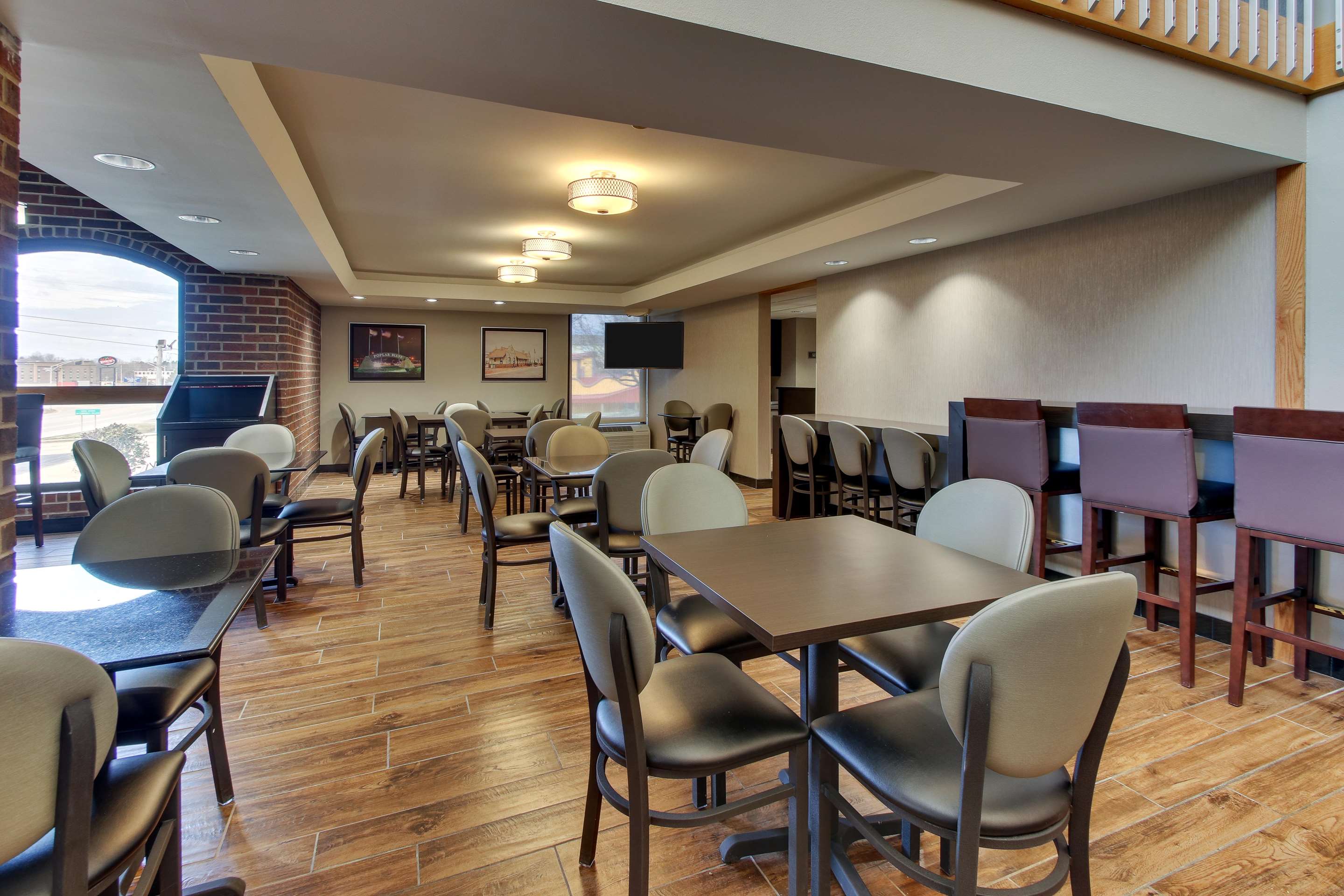 Drury Inn & Suites Poplar Bluff